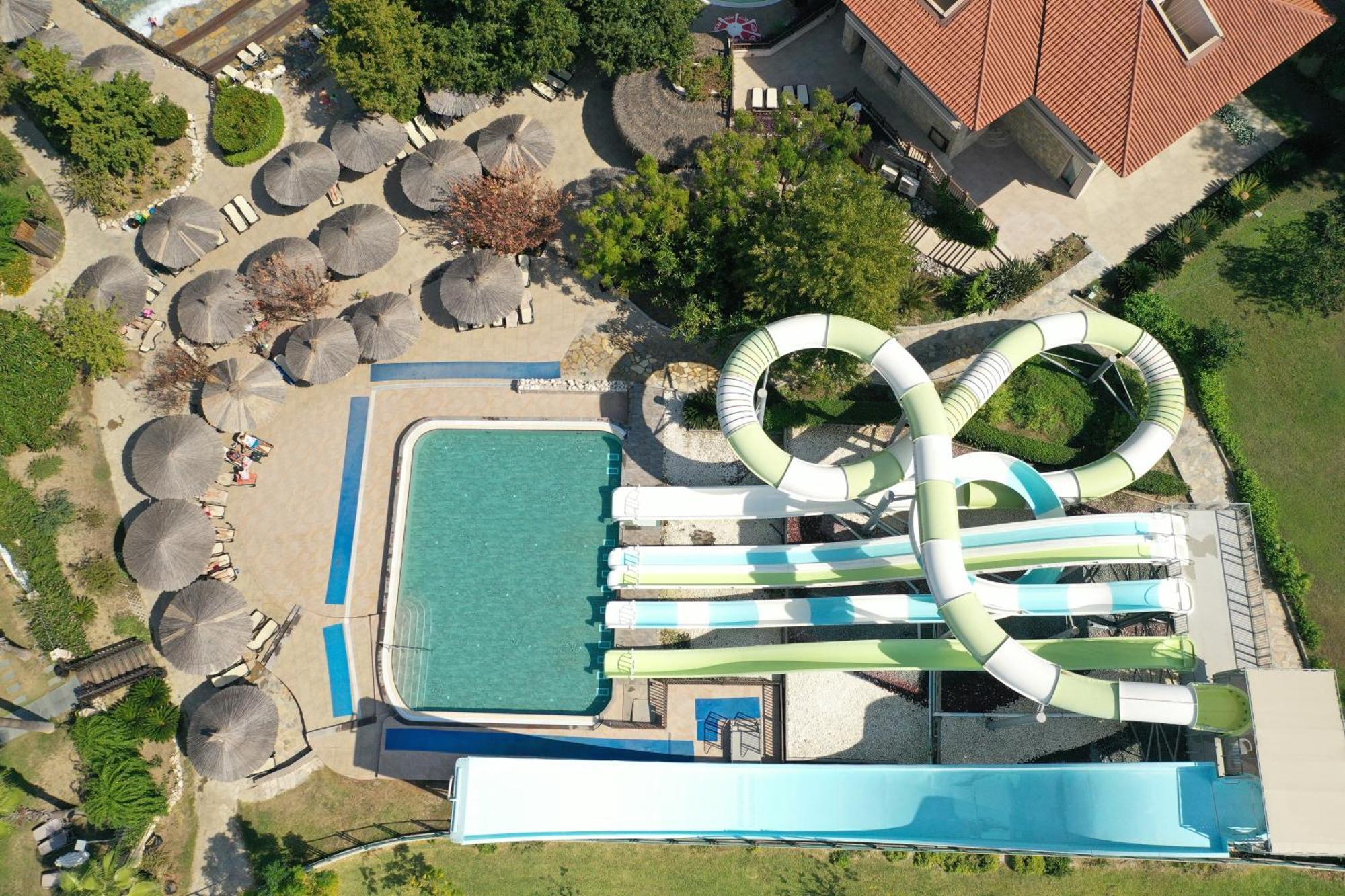 Club Grand Side Hotel Exterior photo